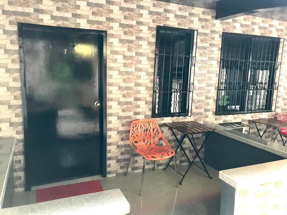 Halfway House Hostel Mactan Cebu Airport Lapu-Lapu City Exteriér fotografie