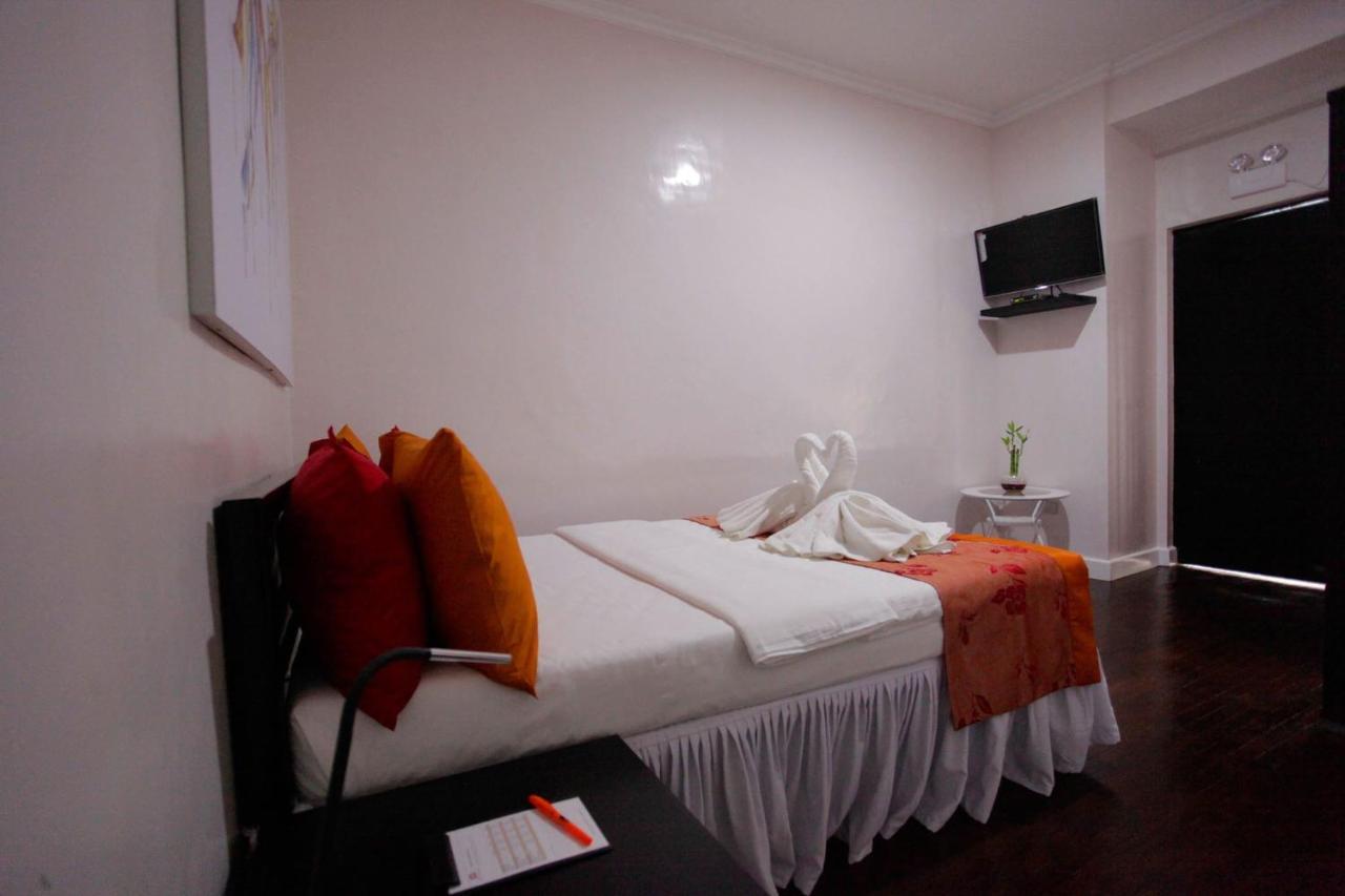 Halfway House Hostel Mactan Cebu Airport Lapu-Lapu City Exteriér fotografie