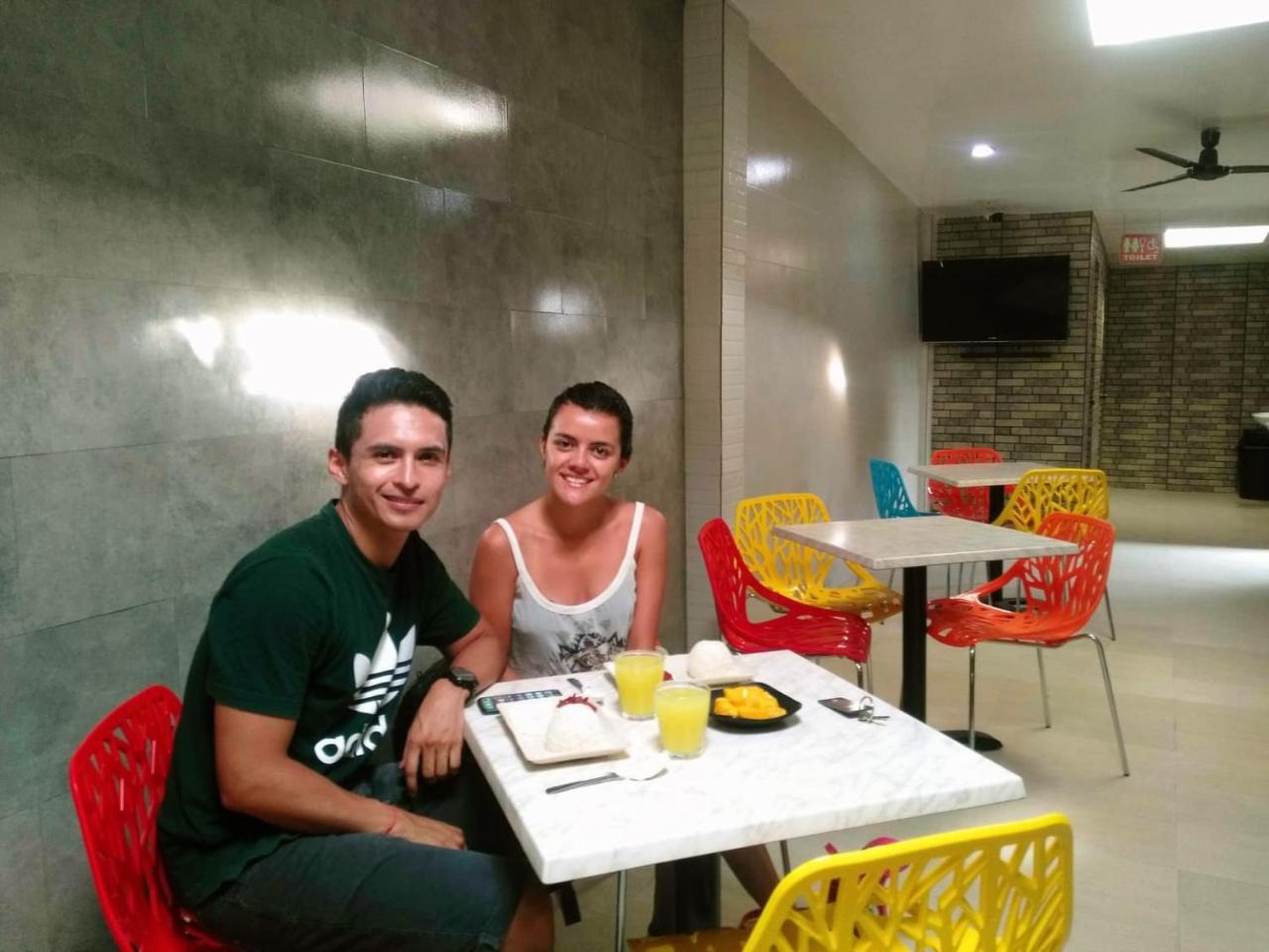 Halfway House Hostel Mactan Cebu Airport Lapu-Lapu City Exteriér fotografie